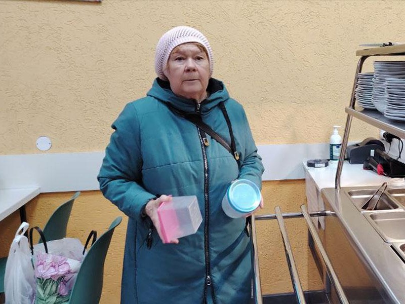 Чтобы бесплатно кормить обедами одиноких стариков, оказавшимся в трудной жизненной ситуации, фонду нужна плита