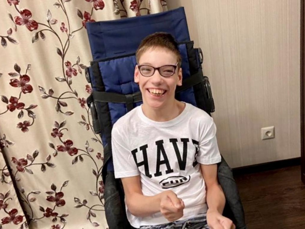 The boy has cerebral palsy and is in great need of a special sanitary chair!