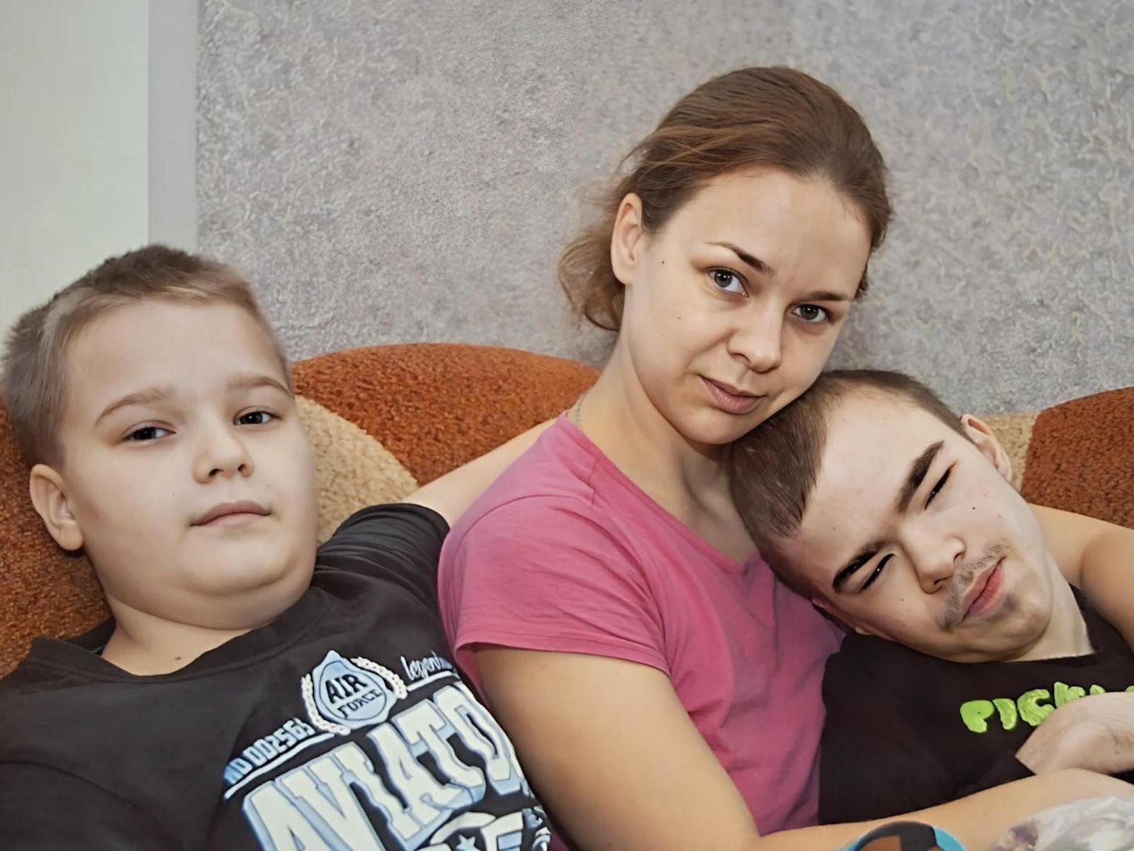 Поможем одинокой маме сделать ремонт, чтобы дети остались дома!