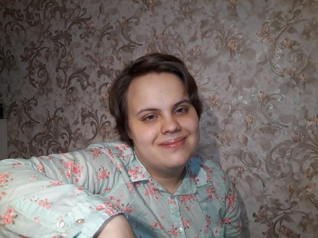У Александры ДЦП, девушке нужны туторы голеностопного сустава и специальная ортопедическая обувь