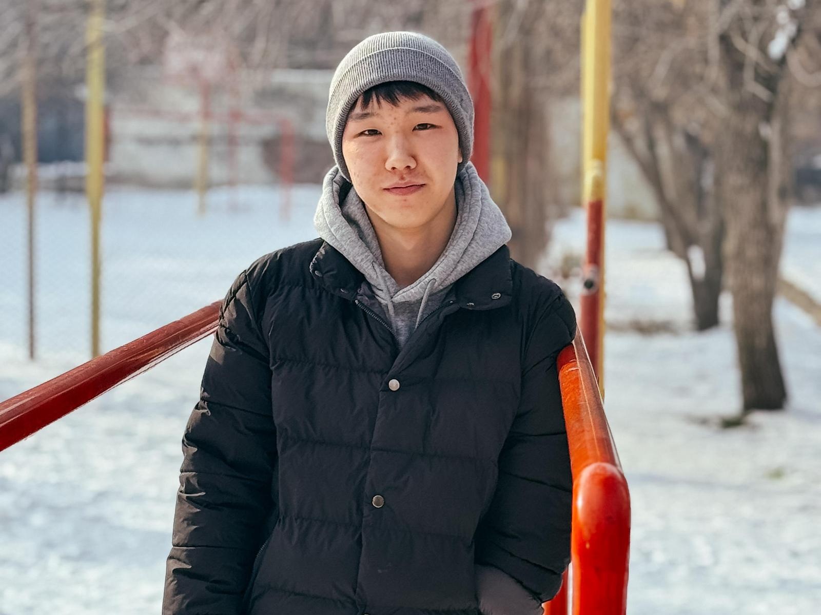 Ulanbek was born without half of his left arm. He needs a prosthesis!