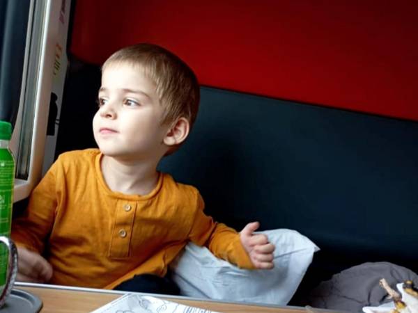 У Хамзы аутизм! Чтобы мальчик начал говорить, ему необходимо пройти интенсивный курс реабилитации!