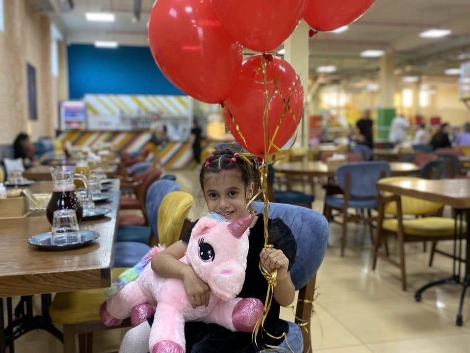 У Хабибы ДЦП. Чтобы научиться ходить, ей необходим курс реабилитации