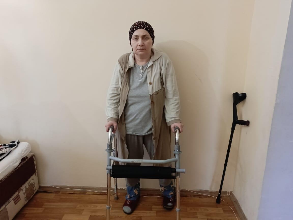 У Дарбанди редкое заболевание. Ей необходимо лечение!