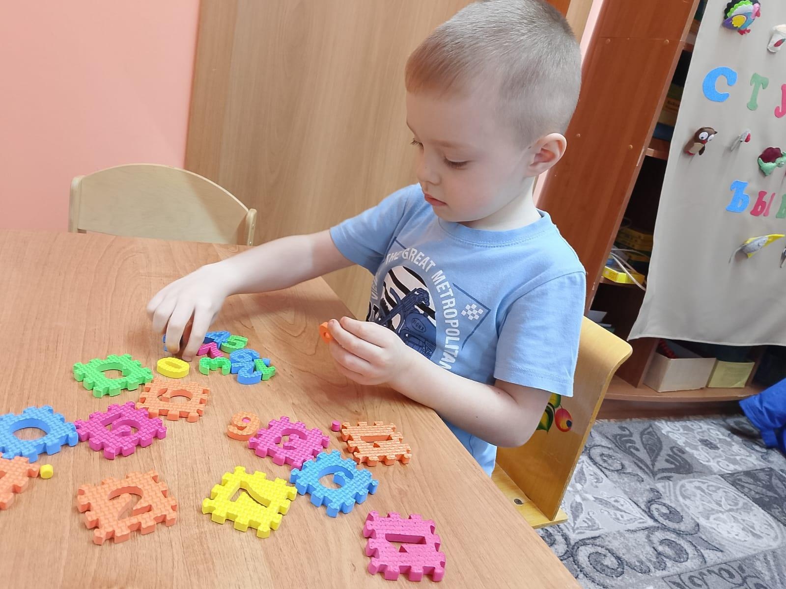 У Вани РАС – ему нужна реабилитация
