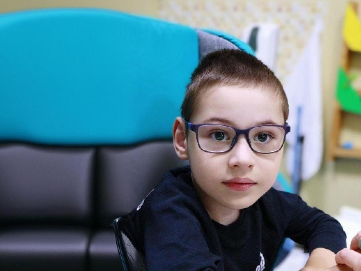 У Руслана ДЦП. Ему необходима реабилитация