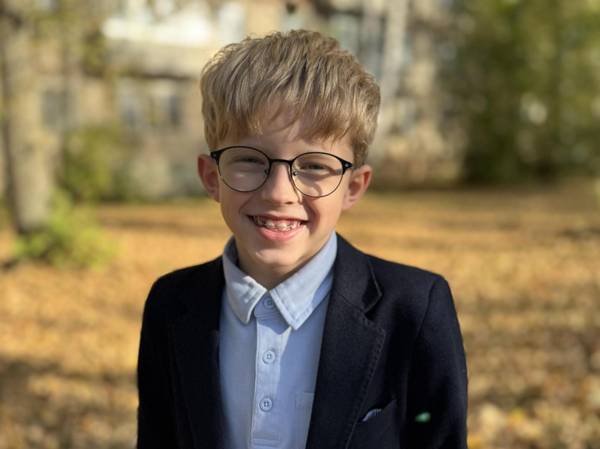 У Арсения – гиперметропия и скрытое косоглазие, ему необходим домашний прибор для укрепления глазных мышц