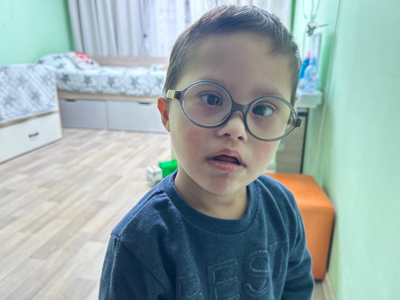 Kolya is an orphan and needs a nanny for the duration of his surgery and rehabilitation