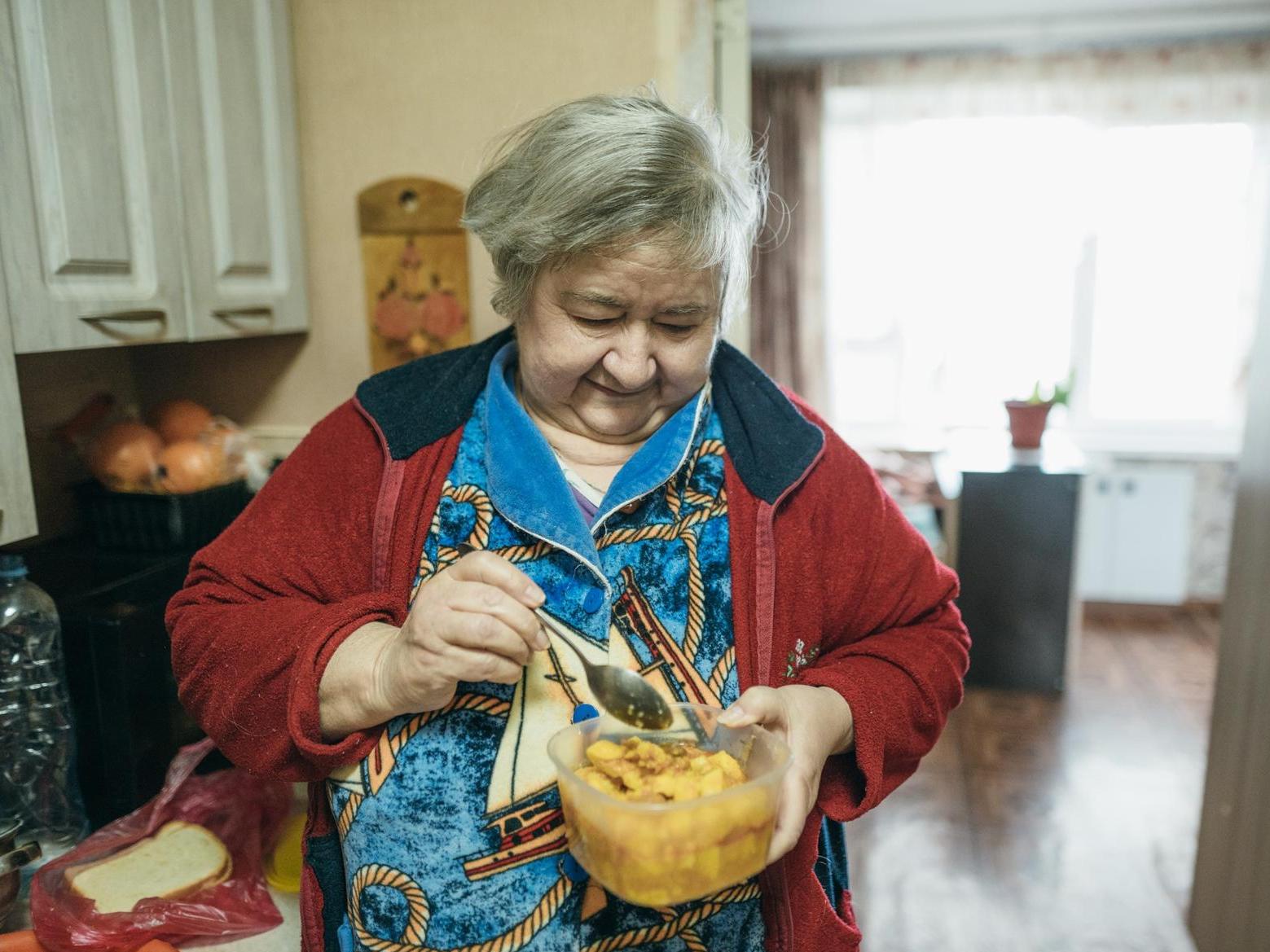 Накормим горячей едой пожилых людей, которые не могут выйти из дома по состоянию здоровья