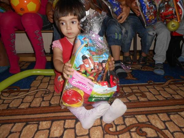 Порадуем детей нашего фонда подарками на праздник!