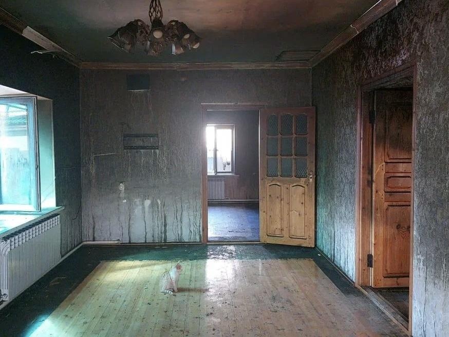 Семье погорельцев нужна помощь в восстановлении жилья!