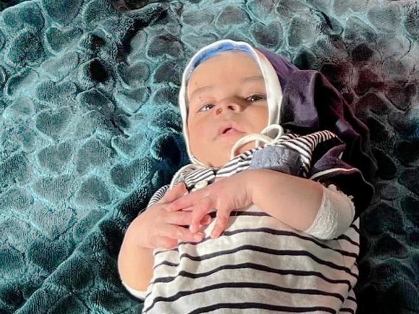 Мухаммаду с двумя тяжелыми диагнозами нужны защитные повязки и усиленное питание!