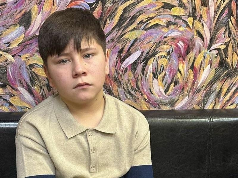 У Руслана меланома. Ему нужно продолжать лечение, чтобы остановить рост опухоли