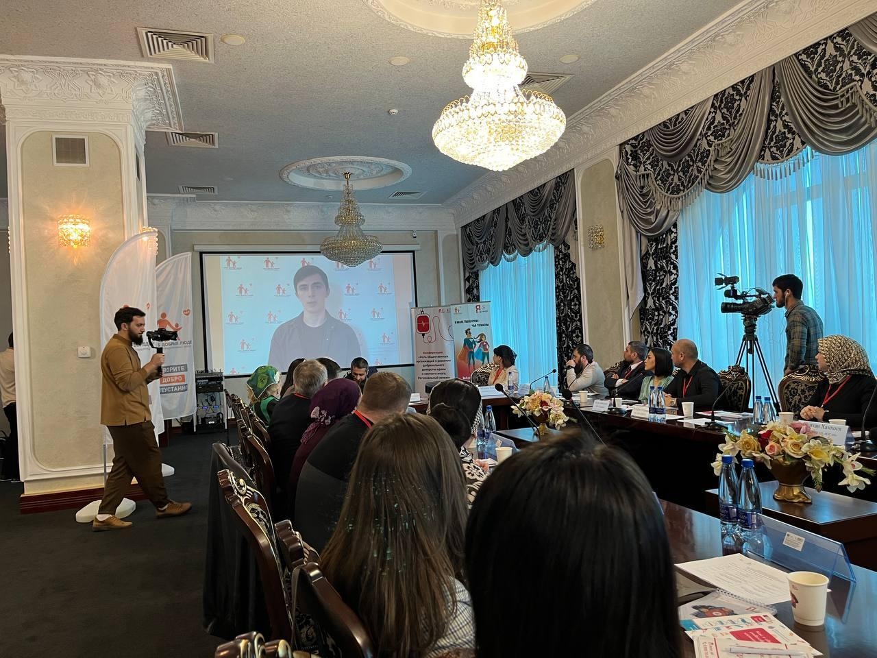 Нужна помощь на оплату труда сотрудника, чтобы работа фонда шла стабильно и эффективно