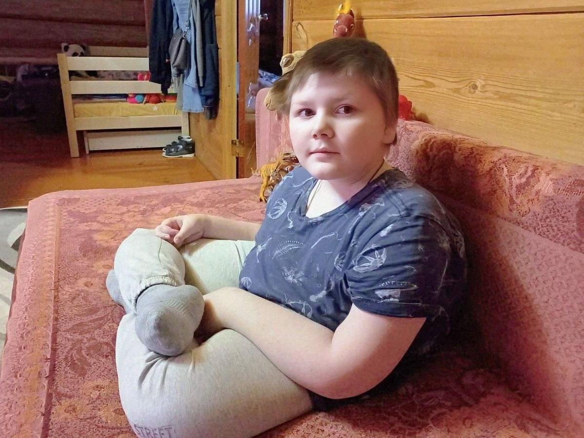 Даниил теряет здоровье из-за искривления позвоночника — ему жизненно необходим корсет!