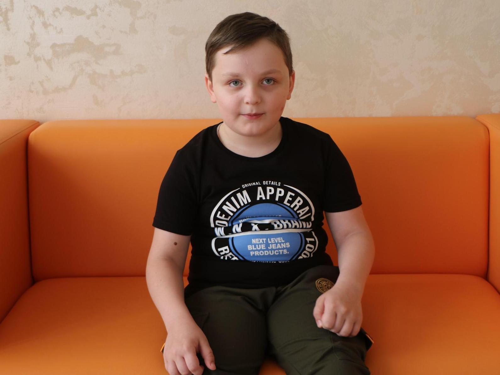 У Абдул-Малика ДЦП. Ему необходим курс реабилитации