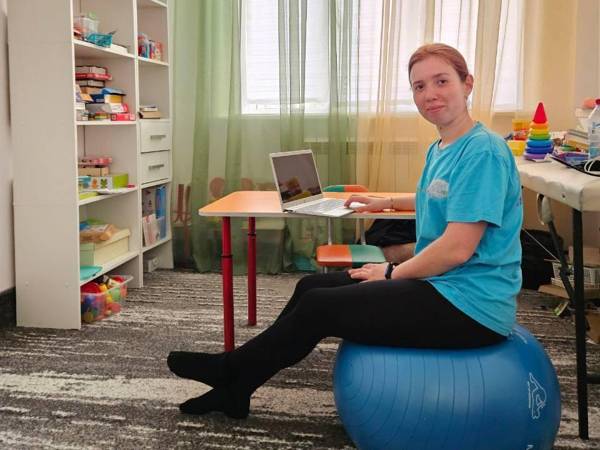 Чтобы помогать детям с диагнозом спина бифида, специалистам Фонда нужна финансовая поддержка!