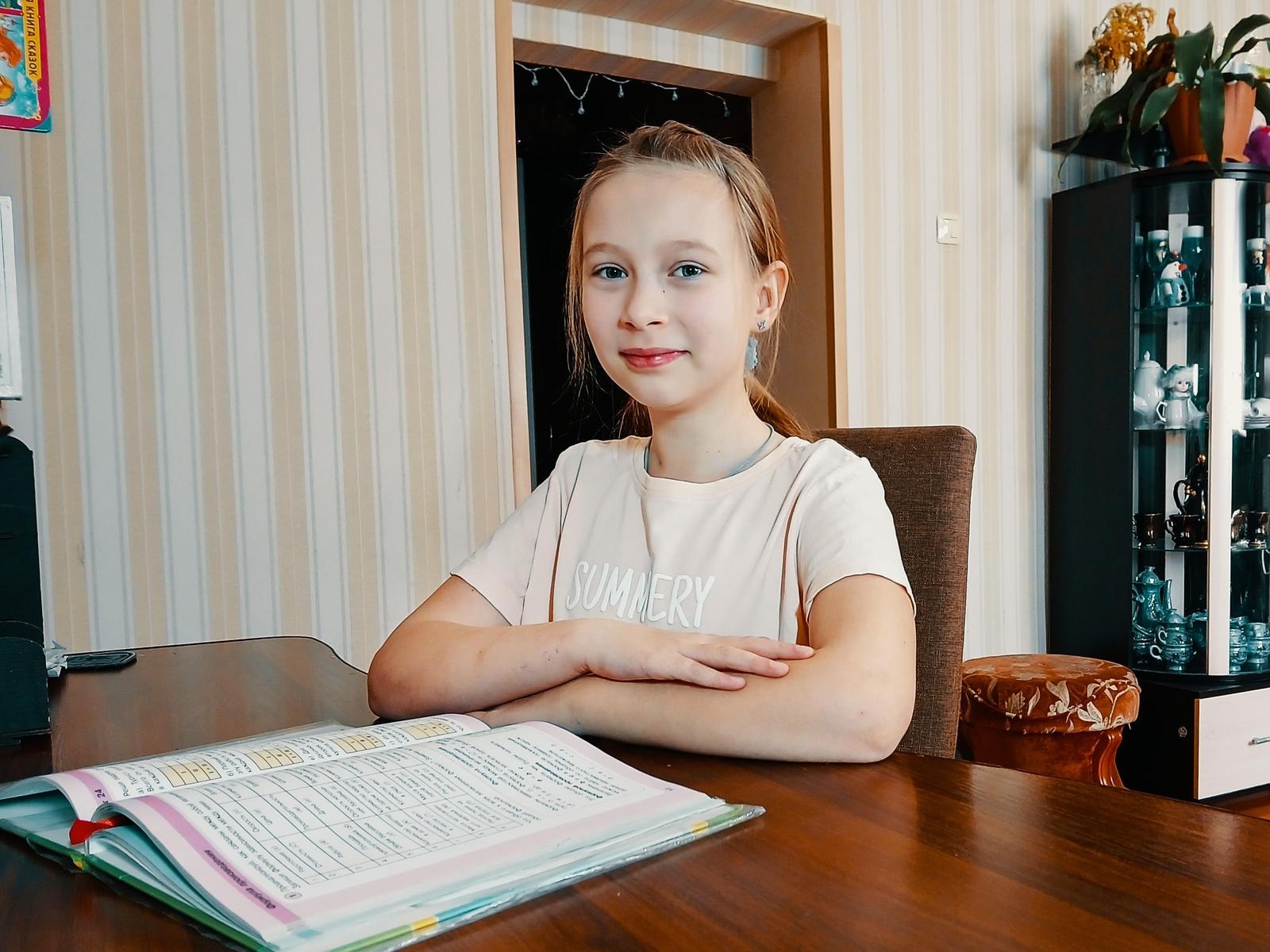 Katya has a serious illness. She needs medicine to keep her heart working properly.