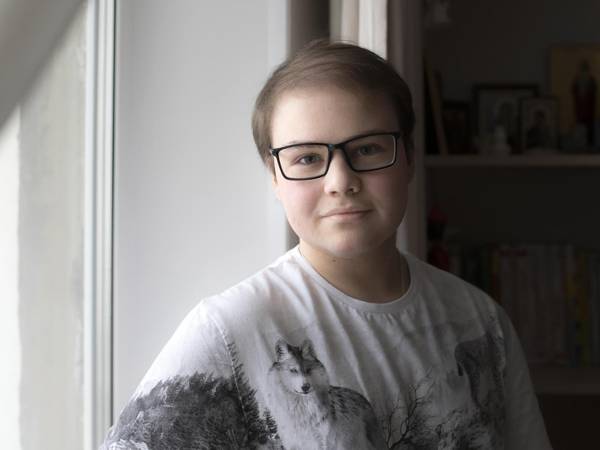 У Антона рак крови. Чтобы победить болезнь, ему нужно специальное лекарство!
