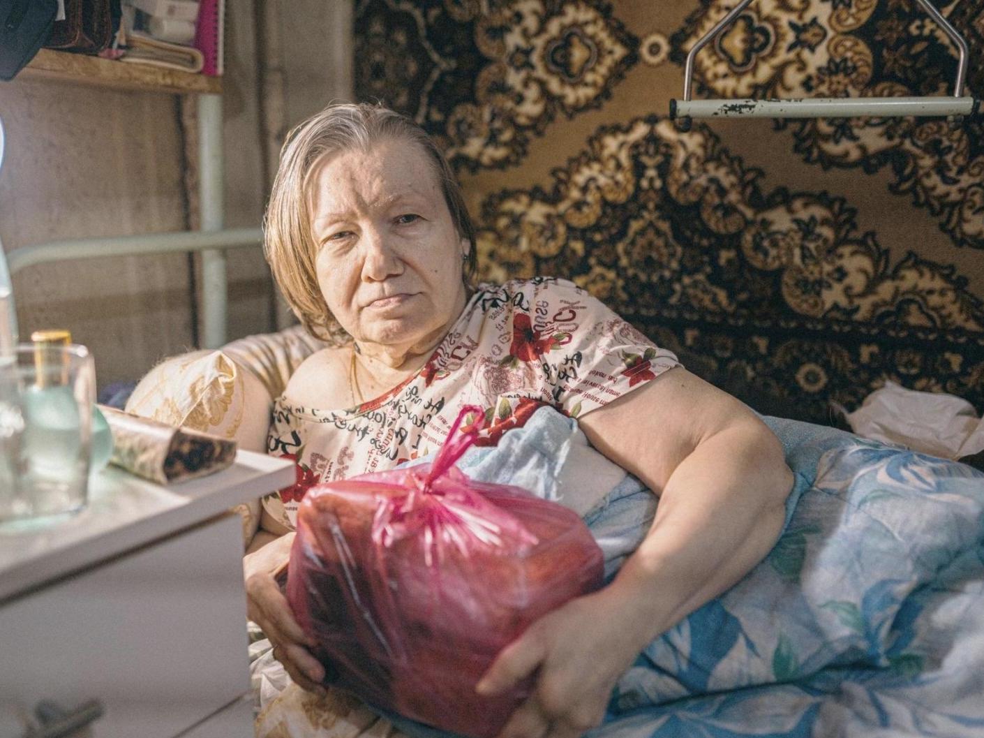 Поможем одиноким пожилым людям с тяжёлыми заболеваниями полноценно питаться, накормим их горячей едой