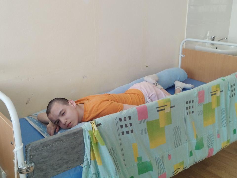 Ирина – сирота с ДЦП, ей необходима медицинская кровать