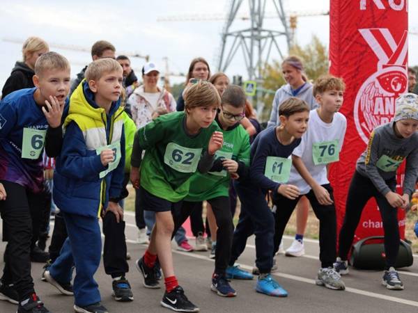 Артему и другим приемным детям нужна помощь психолога.