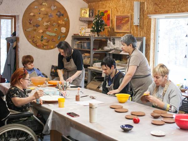 Поддержим инклюзивную мастерскую для людей с тяжёлой инвалидностью – помогите оплатить труд сотрудников