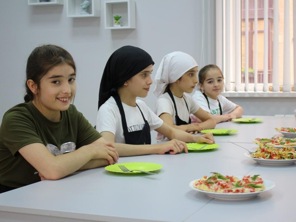 Помогите провести кулинарные курсы для детей из малообеспеченных семей!
