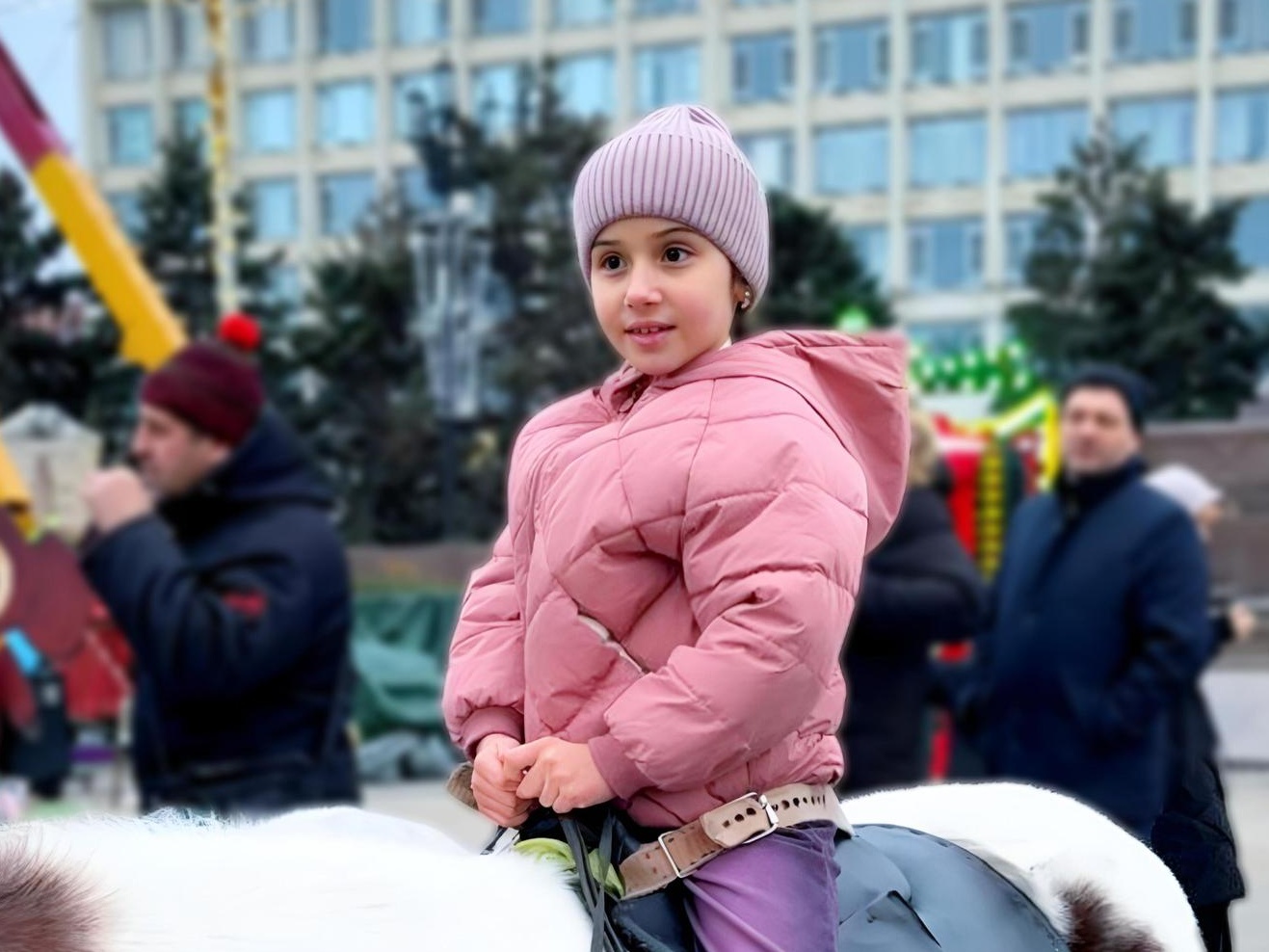 У Пазилат аутизм! Чтобы улучшить коммуникативные и речевые навыки, девочка нуждается в курсе реабилитации!