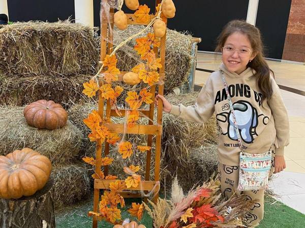 У Саиды отслойка сетчатки глаза – ей нужна операция для сохранения зрения!