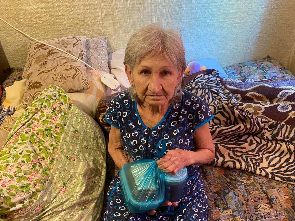 Поможем одиноким пожилым людям с тяжёлыми заболеваниями полноценно питаться, накормим их горячей едой