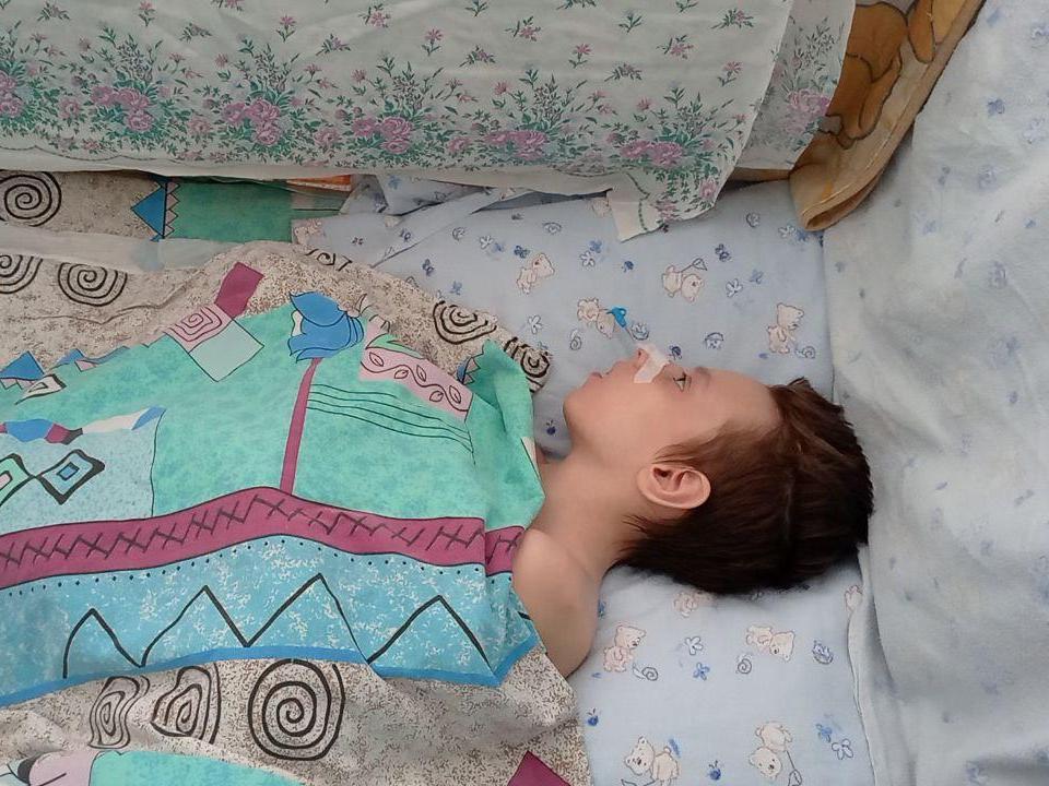 Танзиля – сирота, ей необходимы уход и присмотр заботливых взрослых на время лечения!