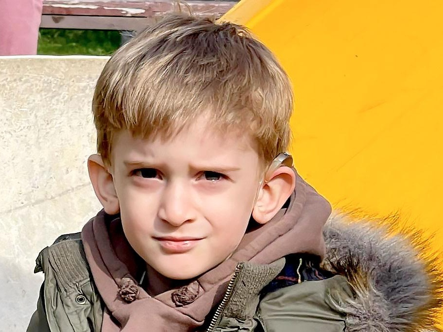 Поможем Салиму научиться говорить после восстановления слуха!