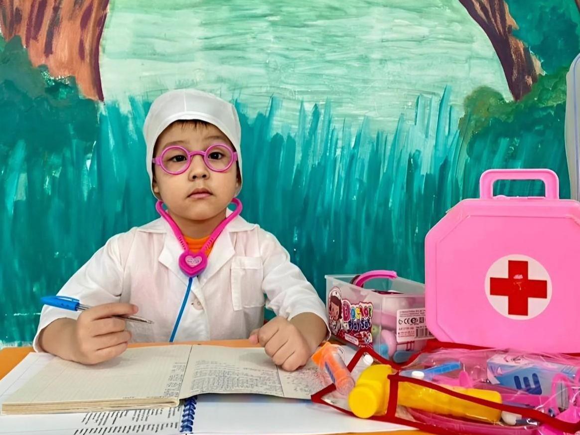 Alikhan needs an examination and a special operation to correct an eye prosthesis!