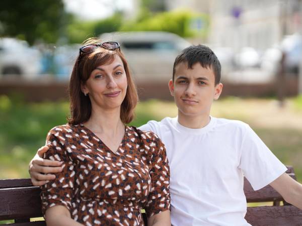 У Шамиля аутизм! Чтобы преодолеть трудности в сенсорном и физическом развитии, ему необходим курс реабилитации!