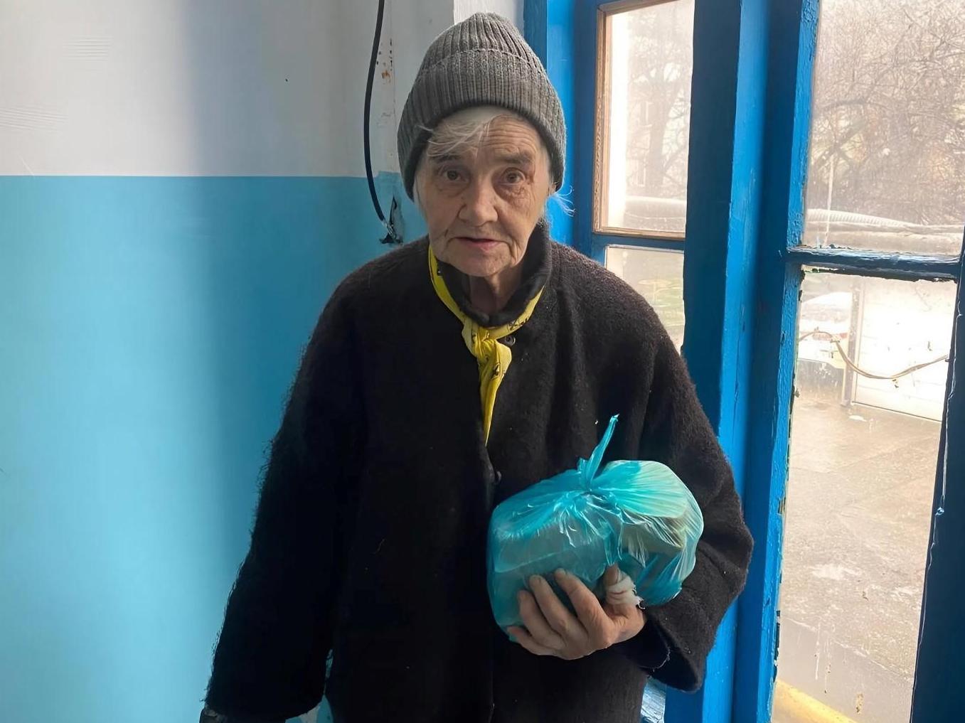 Поможем одиноким пожилым людям – накормим их горячими обедами