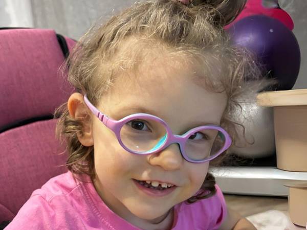 Ане нужно специальное устройство для настройки шунта, чтобы продолжать лечение