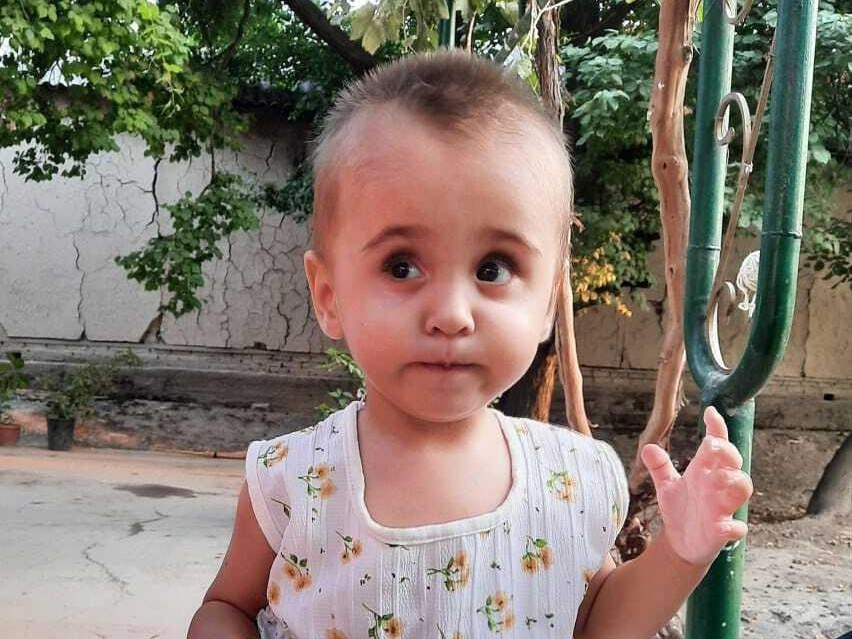 У Фотимахон ретинопатия 5 степени, ей необходима операция