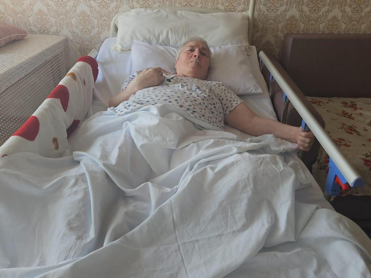 Помогите Эсет восстановиться после инсульта