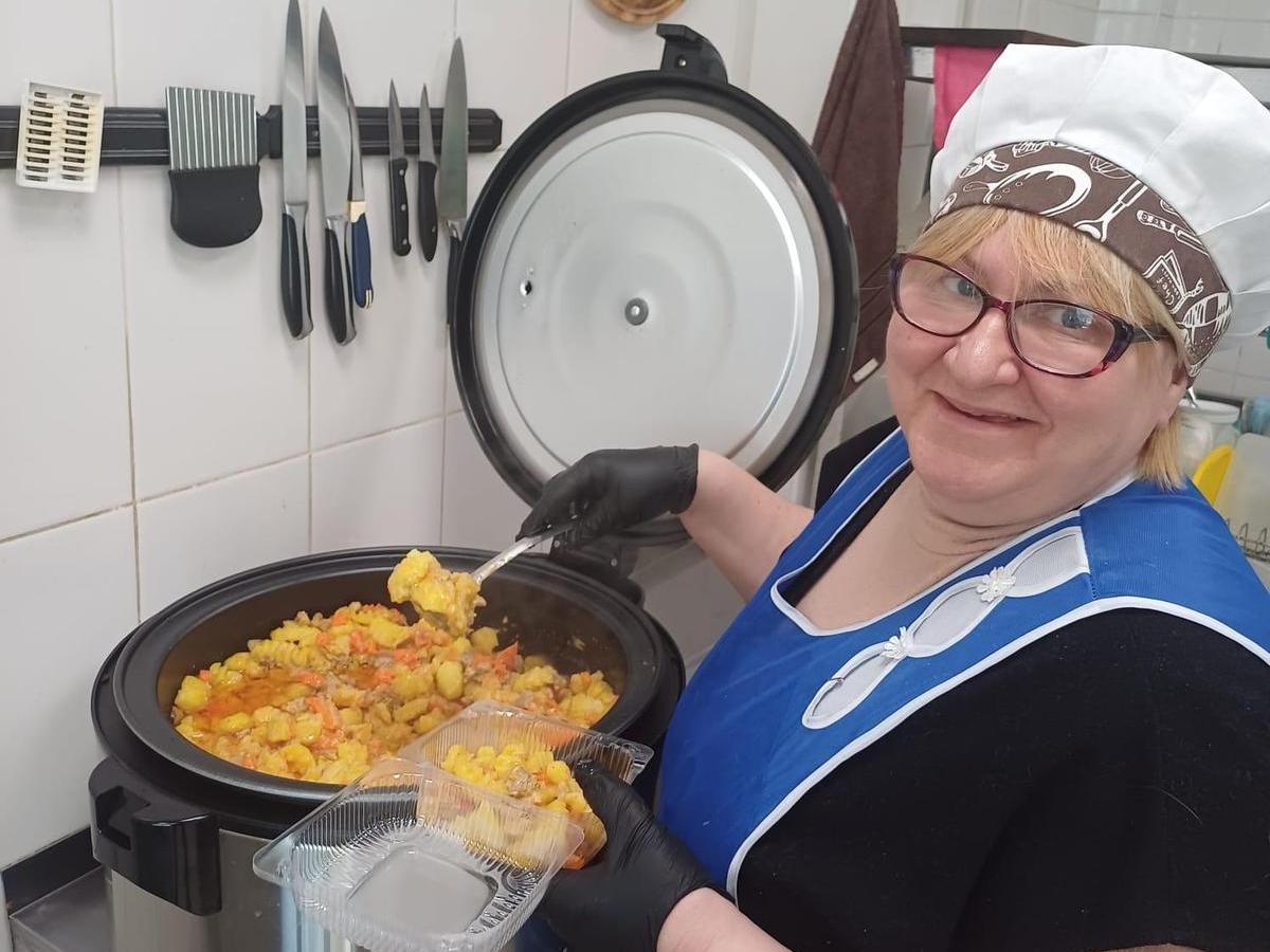 Благотворительной фабрике-кухне для нуждающихся пожилых людей нужна помощь в оплате аренды!