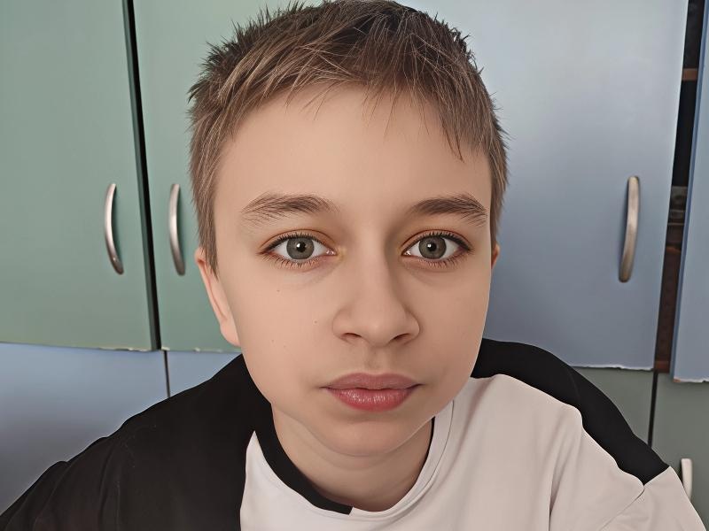Для борьбы с онкологией Глебу необходимо генетическое исследование!