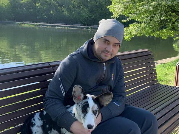 Максим уже 8 лет борется с раком, лекарство может помочь выйти в ремиссию!