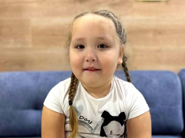 Чтобы преодолеть задержку в развитии, Анэль необходим курс коррекции аутизма!