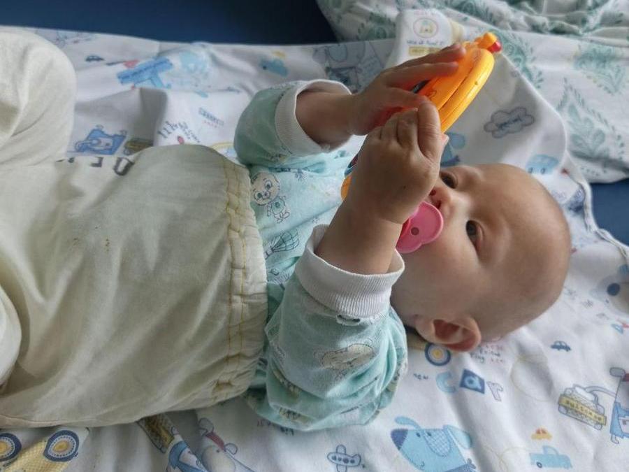 Руслан – сирота, он нуждается в помощи нянь на время лечения в больнице!