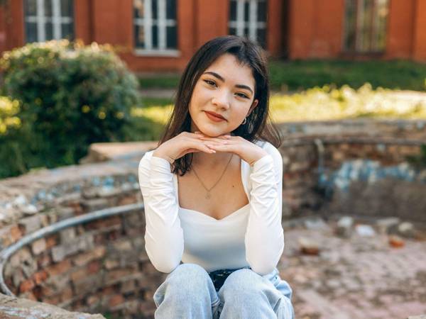 Лиане нужно лекарство, чтобы справиться с хроническим воспалением кишечника