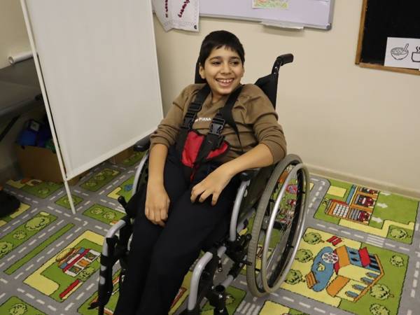 У Джафара ДЦП, ему нужна новая инвалидная коляска!