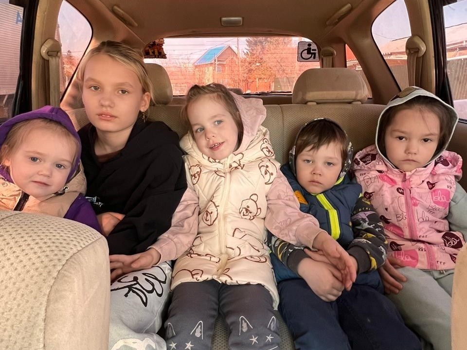 Help Yulia, a mother of many children, pay rent for an apartment near a kindergarten