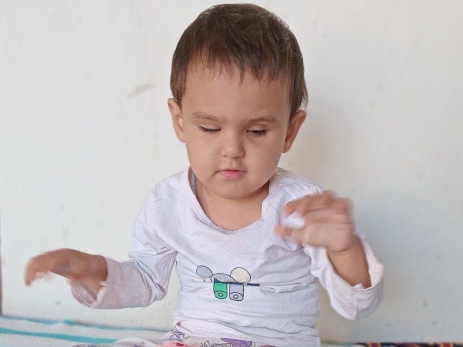 У Имоны ретинопатия, ей необходима операция!
