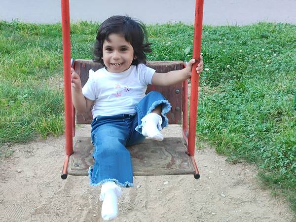 У Саньюры опухоль головного мозга. Ей нужно пройти специальное обследование, чтобы определить тактику лечения