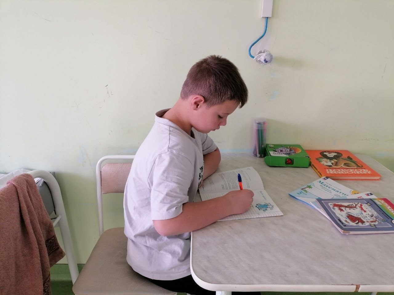 Тимур, оставшийся без попечения родителей, нуждается в помощи нянь на время лечения в больнице!